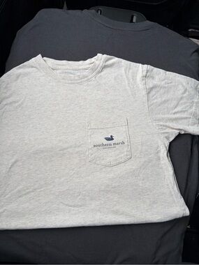 Southern Marsh Light Gray Pocket Tee with Navy Logo
